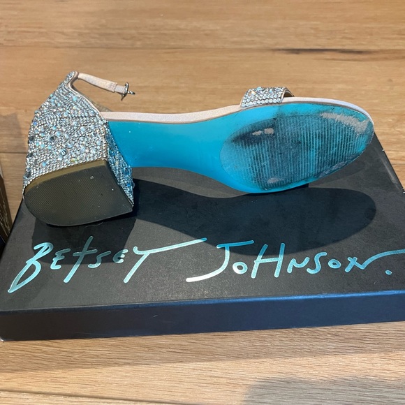 Betsy Johnson SB Mari - Picture 4 of 4